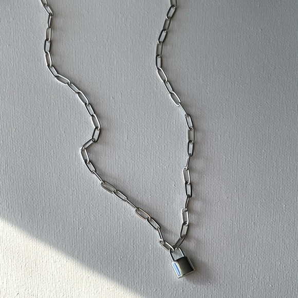 Link Chain Padlock Necklace - Picture 3 of 4